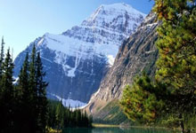 热血战！胜负难料球队碰撞激发全场热情