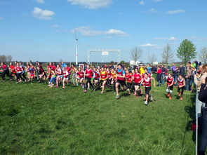 乐鱼体育下载-冬奥体验中心开放吸引大量青少年参与，冬奥会体验中心